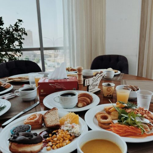 DESAYUNO Y BOLLERÍA